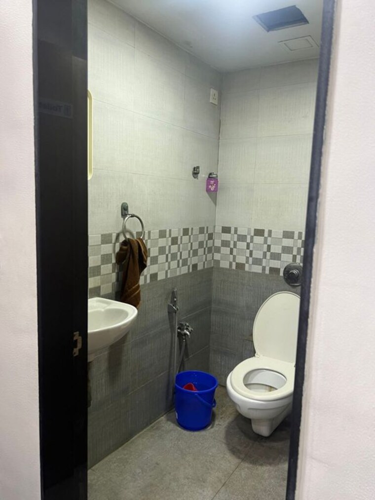 Bathroom, shree-ambience-court Commercial Office Space 1600 Sq.Ft. In Vashi Sector 19e Navi Mumbai 10610272