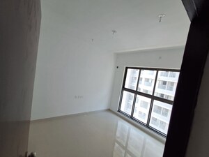 Room in 1 BHK Apartment at UK Iridium, Kandivali East – for Rent