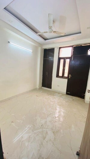 Room in 2 BHK Builder Floor at Saket – for Rent
