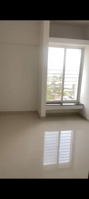 Room in 2.5 BHK Apartment at Krisala 41 Elite, Tathawade – for Rent