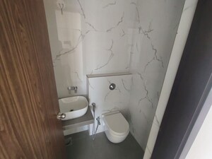 Bathroom in 4 BHK Apartment at Kapur Bawdi – for Rent
