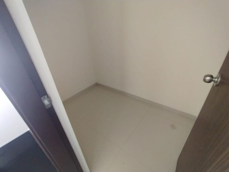 undefined, kapur bawdi 4 Bedroom 2200 Sq.Ft. Apartment In Kapur Bawdi Thane 10610302