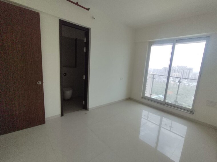 Room, kapur bawdi 4 Bedroom 2200 Sq.Ft. Apartment In Kapur Bawdi Thane 10610302