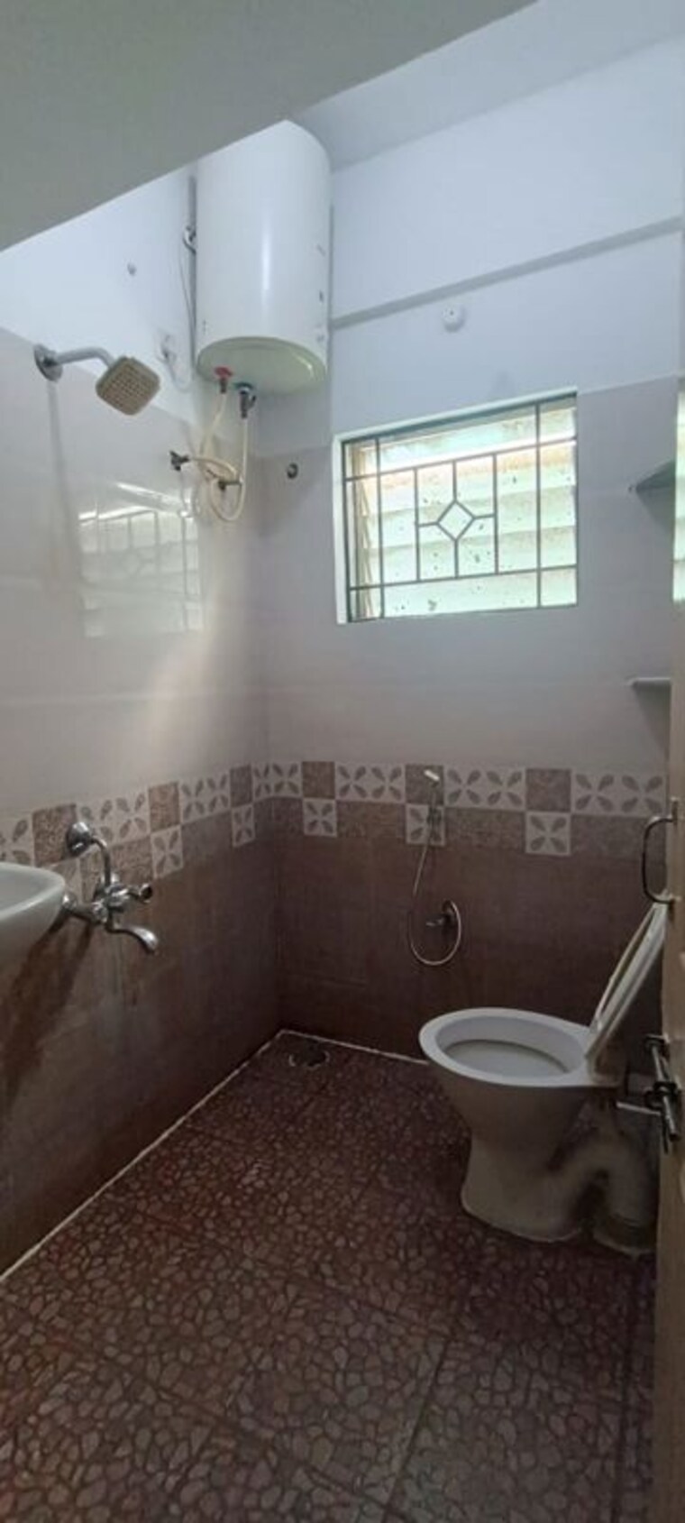Bathroom, j p nagar phase 5 2 Bedroom 1200 Sq.Ft. Apartment In J P Nagar Phase 5 Bangalore 10607613