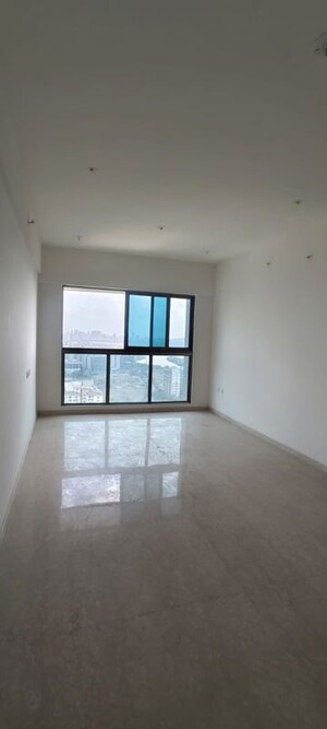 Room in 3 BHK Apartment at Sheth Auris Serenity Tower 2, Malad West – for Sale