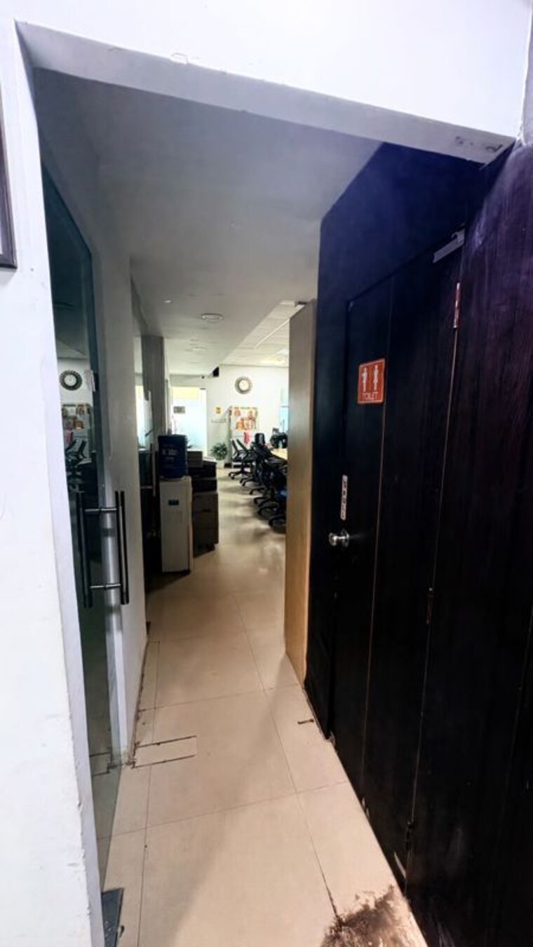undefined, ild-trade-centre Commercial Office Space 2300 Sq.Ft. In Sector 47 Gurgaon 10610309