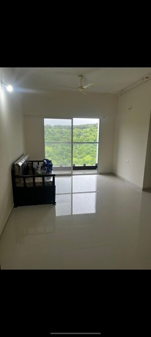 Room in 2 BHK Apartment at Kumar Megapolis Springs, Hinjewadi – for Rent