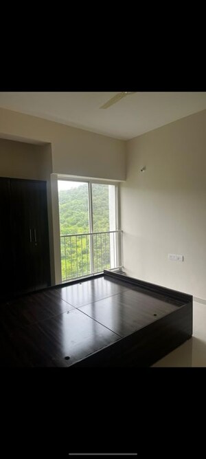 Room in 2 BHK Apartment at Kumar Megapolis Springs, Hinjewadi – for Rent