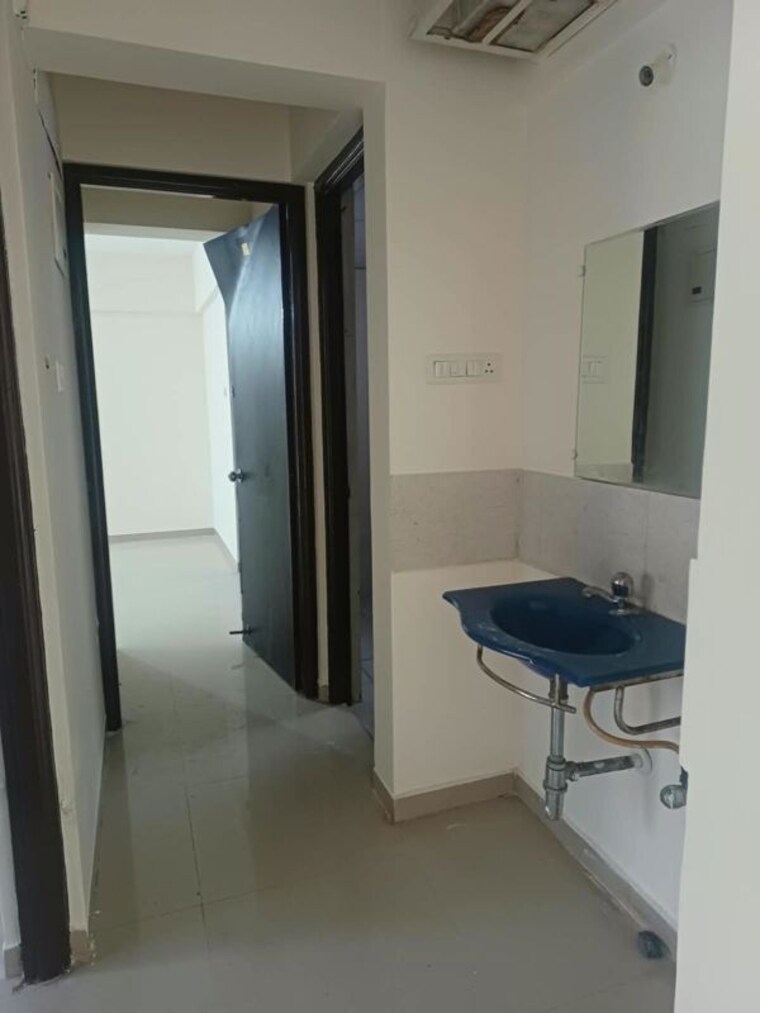Bathroom, mahindra-happinest-tathawade-phase-1 2 Bedroom 700 Sq.Ft. Apartment In Tathawade Pune 10610297