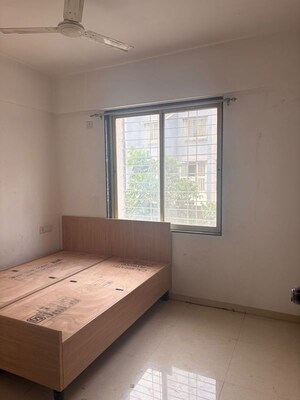 Room in 2 BHK Apartment at Mahindra Happinest Tathawade Phase 1, Tathawade – for Rent