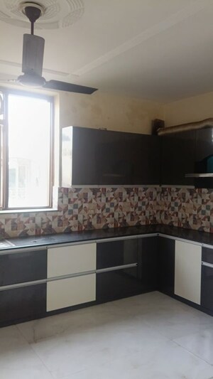Kitchen in 3 BHK Builder Floor at South City 1 – for Rent