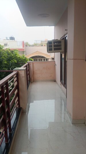 Balcony in 3 BHK Builder Floor at South City 1 – for Rent