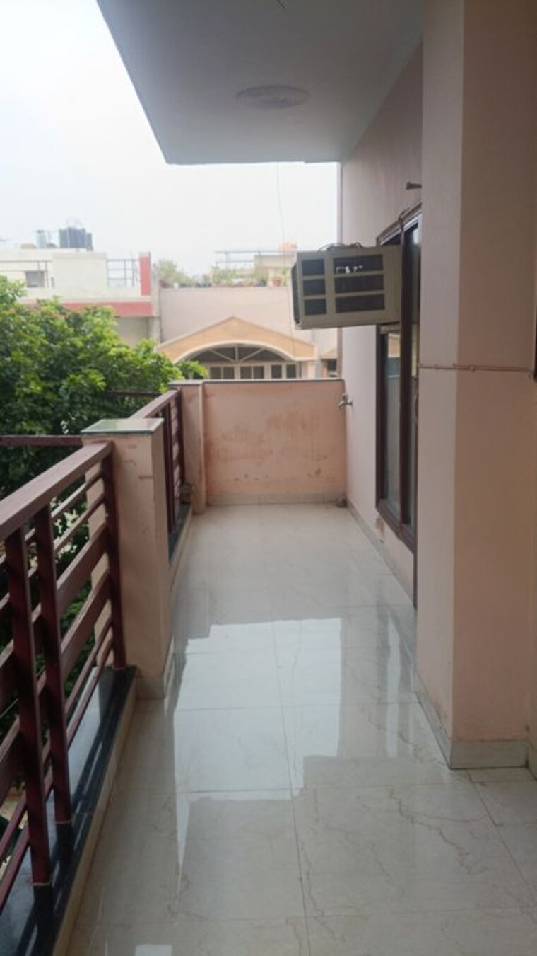 Balcony, south city 1 3 Bedroom 2850 Sq.Ft. Builder Floor In South City 1 Gurgaon 10610263