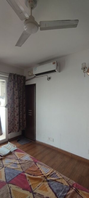 Room in 2 BHK Apartment at Ramprastha City The View, Sector 37d – for Rent