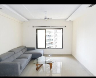 2 BHK 750 Sq.Ft. Apartment in Lake avenue CHS