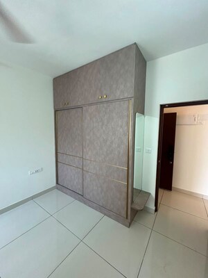 Room in 3 BHK Apartment at Prestige Finsbury Park Regent, Bagaluru – for Rent