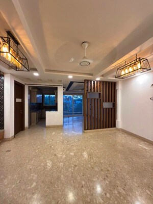 Room in 4 BHK Builder Floor at Saket – for Sale