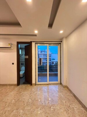 Room in 4 BHK Builder Floor at Saket – for Sale