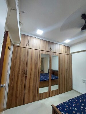 Furnished Amenities in 2 BHK Apartment at Bandra West – for Rent