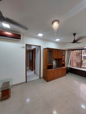 2 BHK Apartment For Rent in Bandra West
