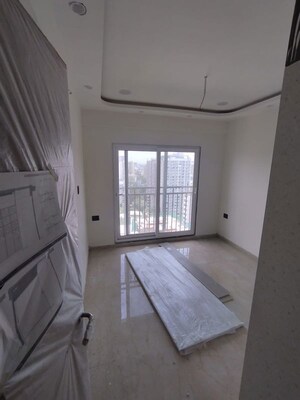 Room in 2 BHK Apartment at Dosti Mezzo 22, Sion East – for Rent