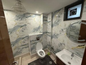 Team Area in 2 BHK Builder Floor at Saket – for Rent
