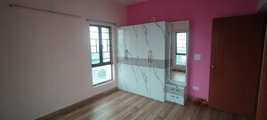 Room in 3 BHK Apartment at Oswal Orchard 126, Bt Road – for Rent