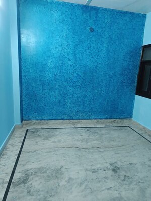 Room in 2 BHK Builder Floor at Mansa Ram Park – for Rent