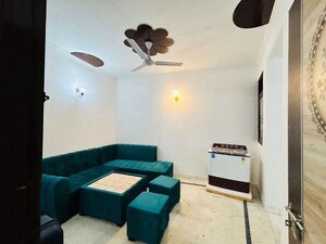 Team Area in 1 BHK Builder Floor at Saket – for Rent