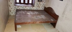 Room in  Independent House at Andheri West – for Sale
