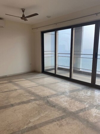 2.5 BHK + Servant Room 1200 Sq.Ft. Builder Floor in Smart World Orchard