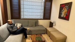 Living Room in 2 BHK Builder Floor at Hauz Khas – for Rent