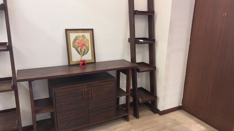 Room, hauz khas 2 Bedroom 120 Sq.Yd. Builder Floor In Hauz Khas Delhi 10610404