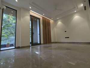 Room in 4 BHK Builder Floor at Greater Kailash I – for Rent