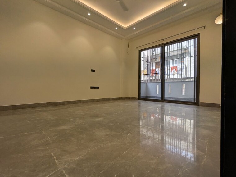 Room, greater kailash i 4 Bedroom 300 Sq.Yd. Builder Floor In Greater Kailash I Delhi 10610447