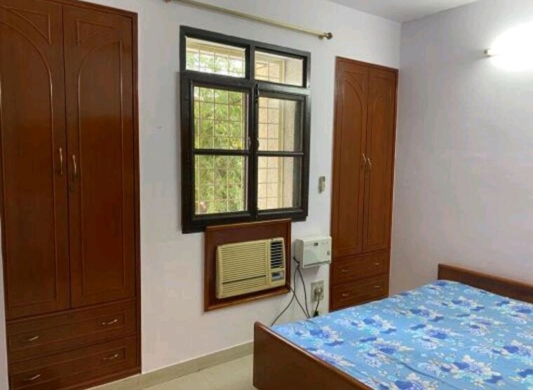Room, hazratganj 2 Bedroom 1300 Sq.Ft. Apartment In Hazratganj Lucknow 10610501