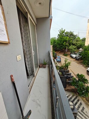 Balcony in 2 BHK Builder Floor at Sector 38 – for Rent