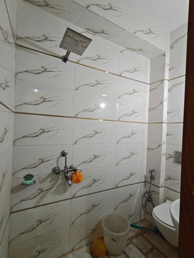Bathroom, sector 38 2 Bedroom 1200 Sq.Ft. Builder Floor In Sector 38 Gurgaon 10610609