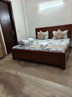 2 BHK + Prayer Room Builder Floor For Rent in Sector 38