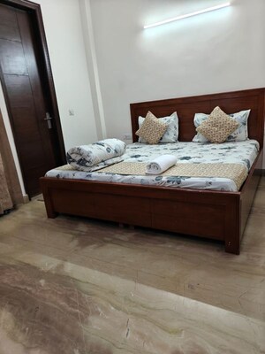 2 BHK Builder Floor For Rent in Sector 38