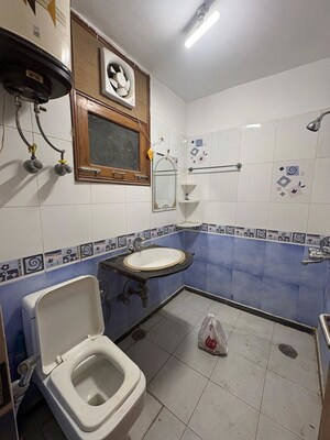 Team Area in 2 BHK Builder Floor at Sector 38 – for Rent