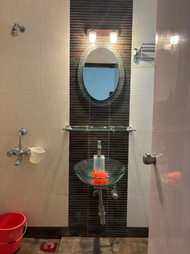 Bathroom, ashok nagar 2 Bedroom 1300 Sq.Ft. Apartment In Ashok Nagar Pune 10610737