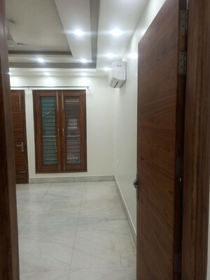 Building Lobby in 3 BHK Builder Floor at Sector 45 – for Rent