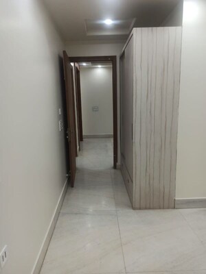 Building Lobby in 3 BHK Builder Floor at Sector 45 – for Rent