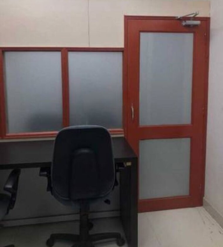 Team Area, lalbagh Commercial Office Space 550 Sq.Ft. In Lalbagh Lucknow 10610759