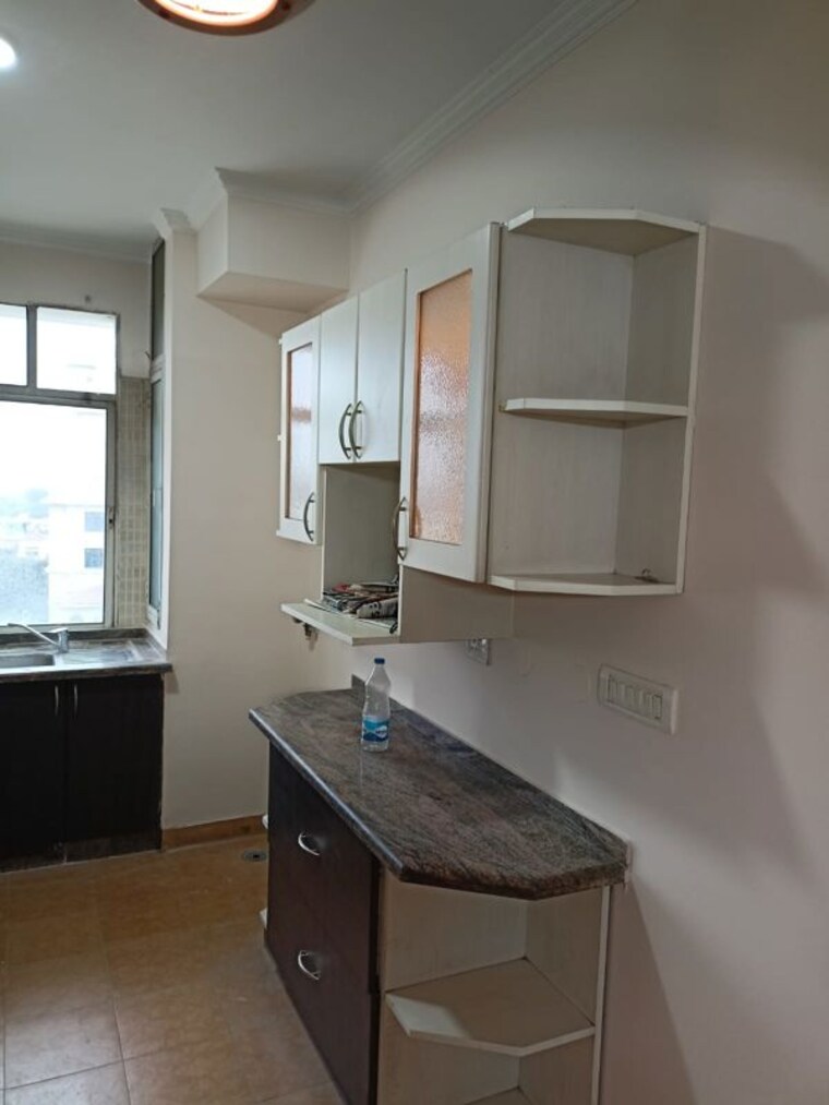 Kitchen, dlf-the-wellington-estate 3 Bedroom 1400 Sq.Ft. Apartment In Dlf Phase V Gurgaon 10610772