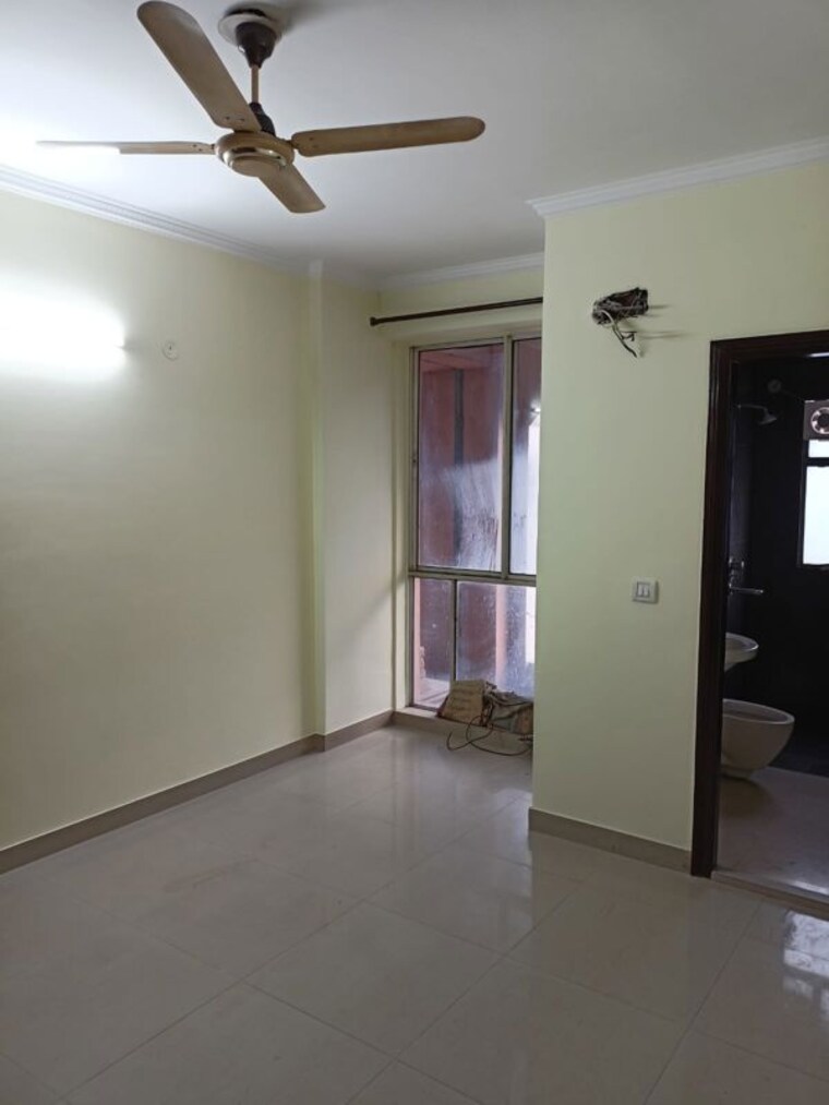 Room, dlf-the-wellington-estate 3 Bedroom 1400 Sq.Ft. Apartment In Dlf Phase V Gurgaon 10610772