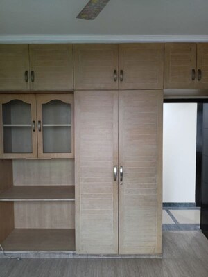 Bathroom in 3 BHK Apartment at DLF The Wellington Estate, Dlf Phase V – for Rent