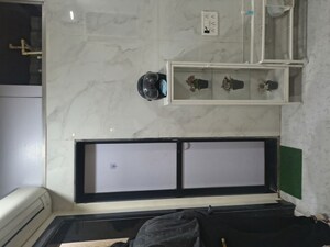Attached Bathroom in 1 BHK Apartment at Ghatkopar East – for Rent