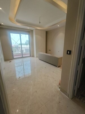 Room in 3 BHK Builder Floor at Sector 4 – for Sale